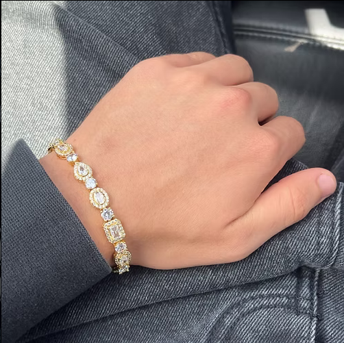 Vanza Mixed-Cut Geometric • Sweat & Water Resistant